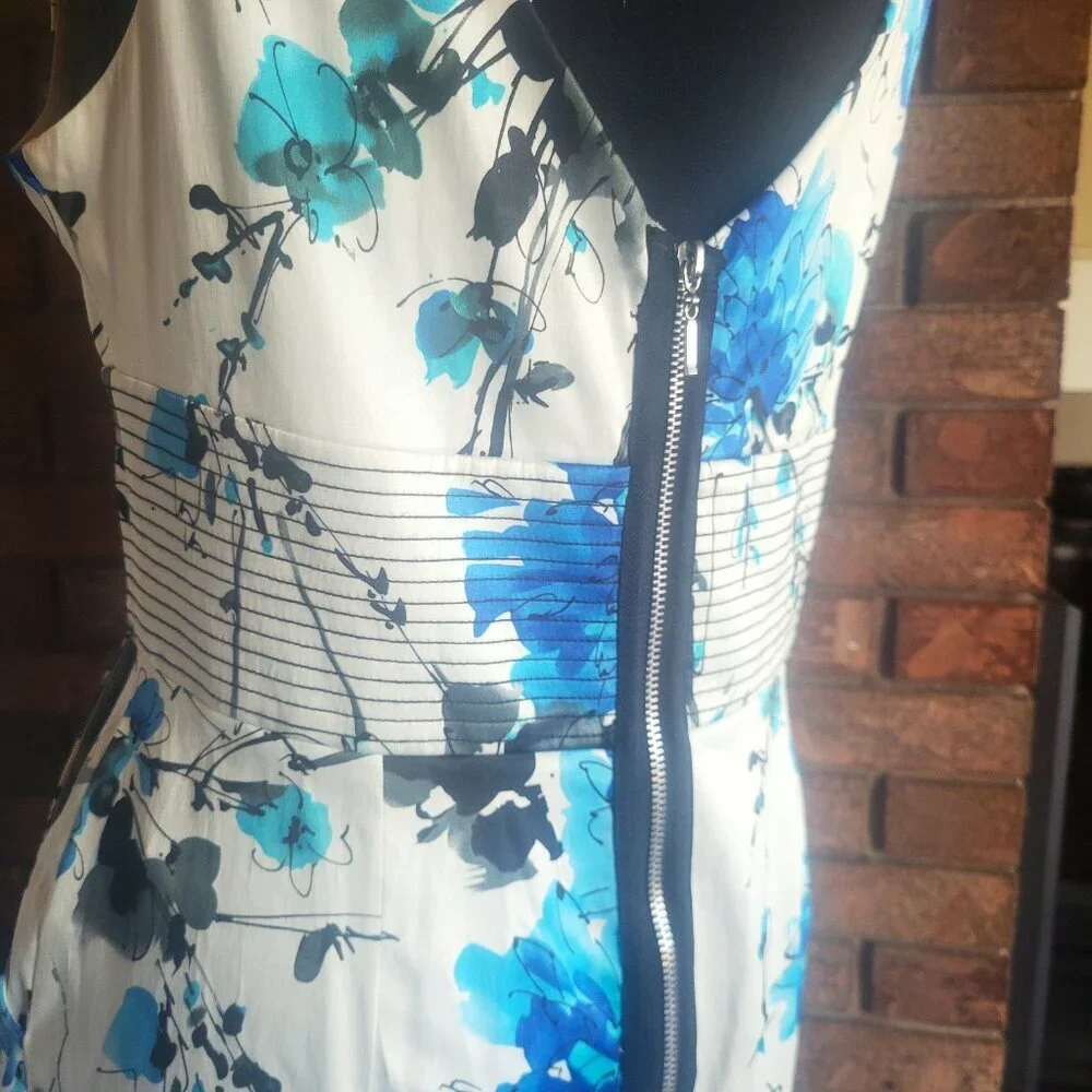 Bisou Bisou Sleeveless Floral Dress - Size 10 - Picture 6 of 8